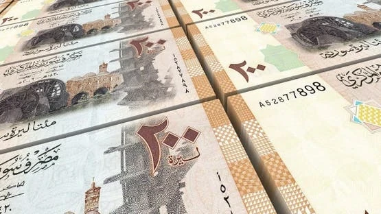 خبير اقتصادي: رفع العقوبات بداية تعافٍ تدريجي واستعادة الليرة السورية لقيمتها