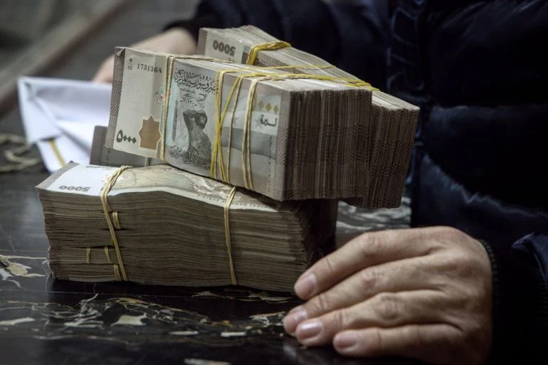 سعر صرف الليرة السورية عند افتتاح يوم الأحد