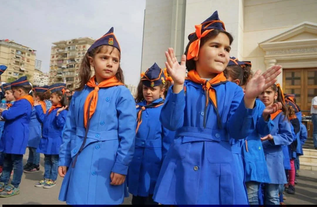 الحكومة السورية تطلق مسابقة لتصميم زي مدرسي موحّد جديد