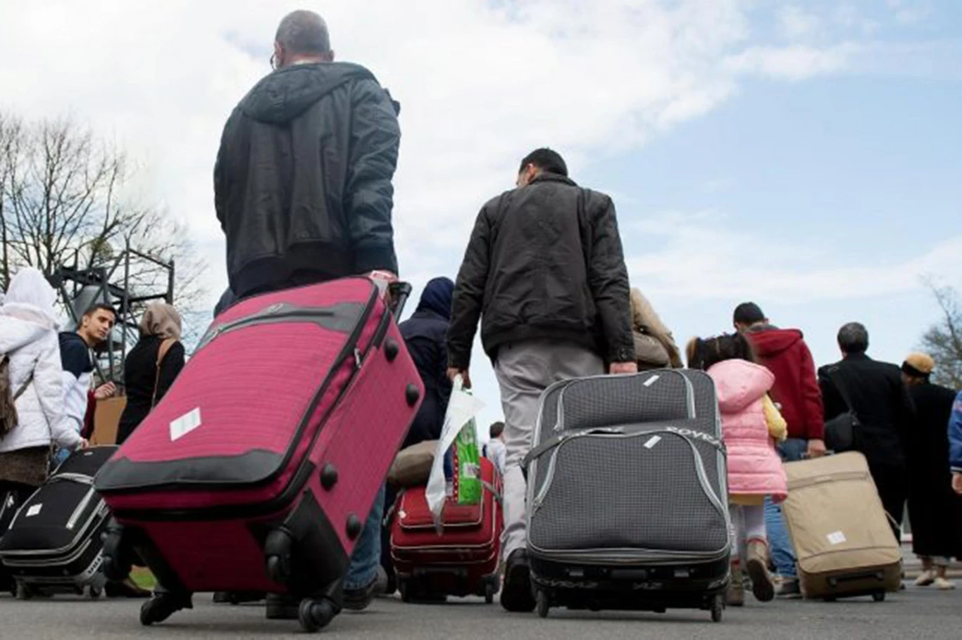 تحذيرات ألمانية من عودة السوريين: نقص الصيادلة والأطباء يهدد إمدادات الأدوية