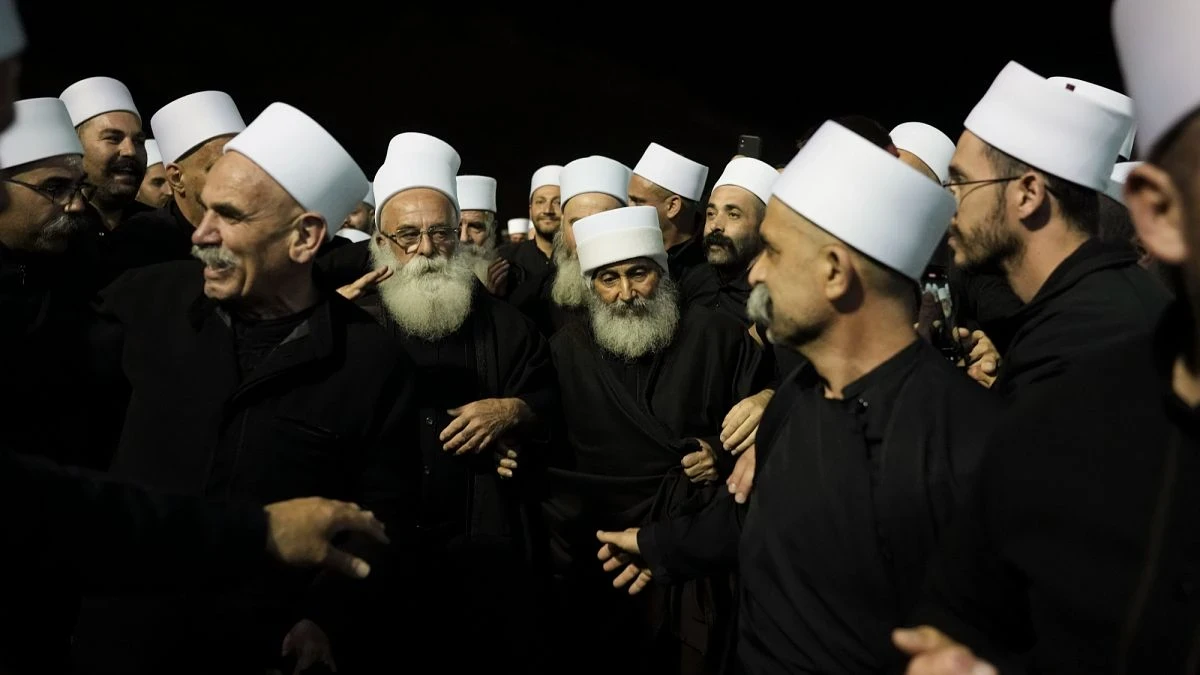 وفد ديني درزي من سوريا يزور مقام النبي شعيب في الجليل بتنسيق سوري-إسرائيلي