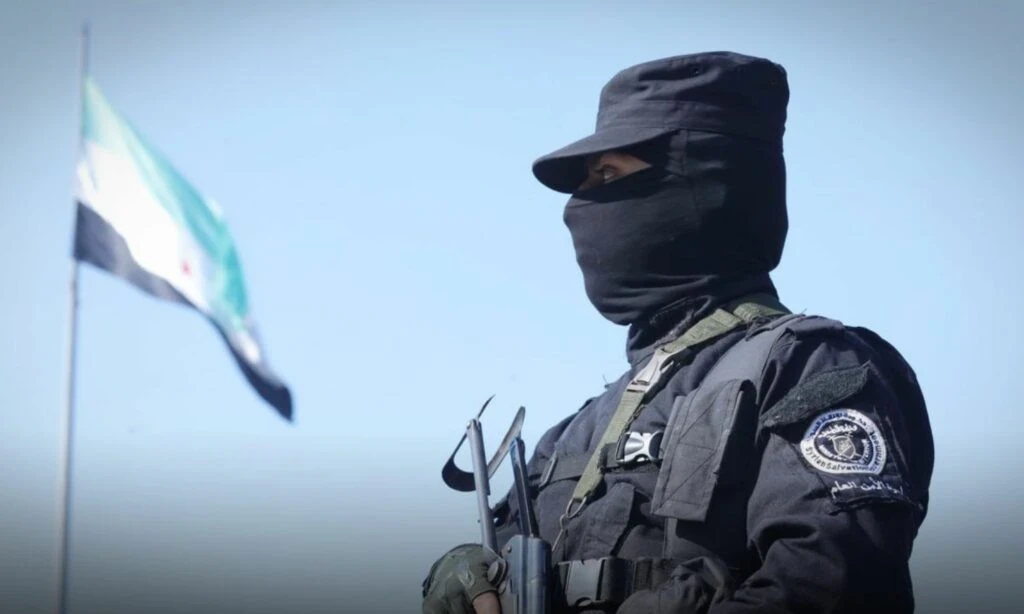 توقيف شخصين بعد حادثة قنبلة استهدفت منزلاً في ريف إدلب