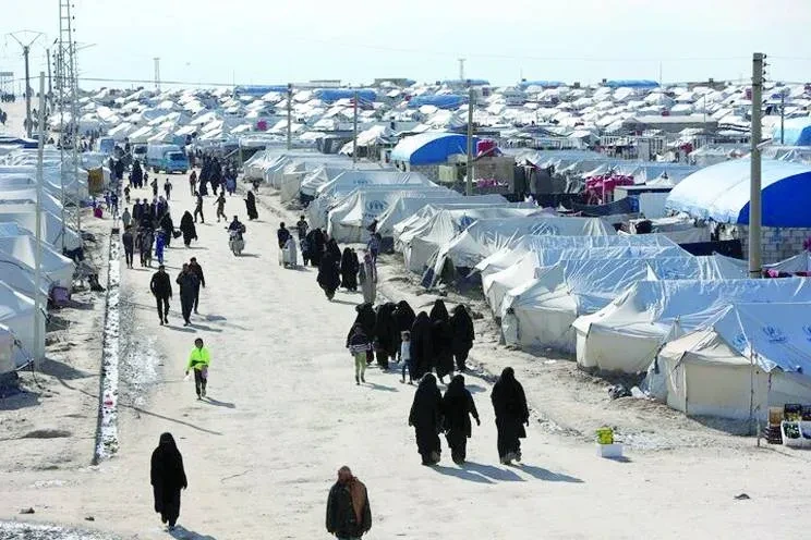 تعليق خدمات أممية في مخيم الهول يثير تساؤلات السكان حول المياه والغذاء والأمان