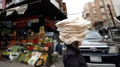 سكان حلب يشتكون من رداءة الخبز: "لا يصلح حتى للاستهلاك البشري"