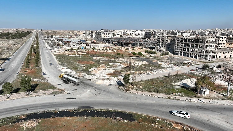 خطوة أمنية جديدة في حلب: فتح الطرق وانتشار الحواجز النظامية في الأشرفية والشيخ مقصود