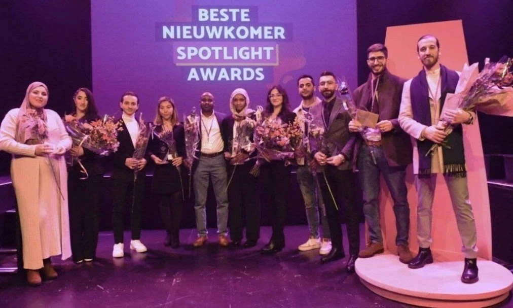 نجاح لاجئين سوريين يحققون جوائز 'أفضل وافد جديد' في هولندا