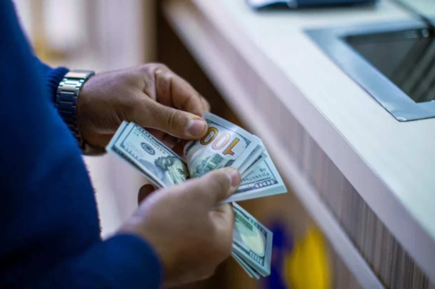 سعر صرف الليرة السورية عند افتتاح يوم السبت
