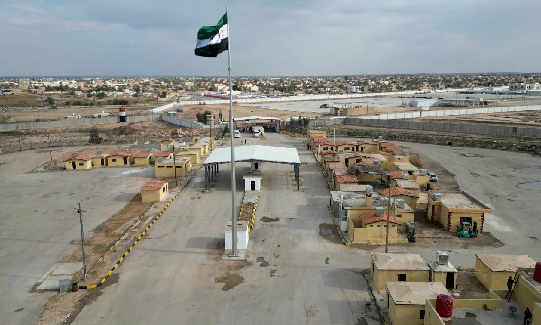 خطة لوجستية جديدة لتعزيز التبادل التجاري عبر معبر البوكمال