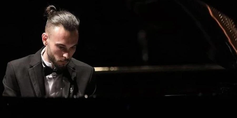 هاغوب كنوزي: نجم موسيقى سوري يتألق على المسارح العالمية