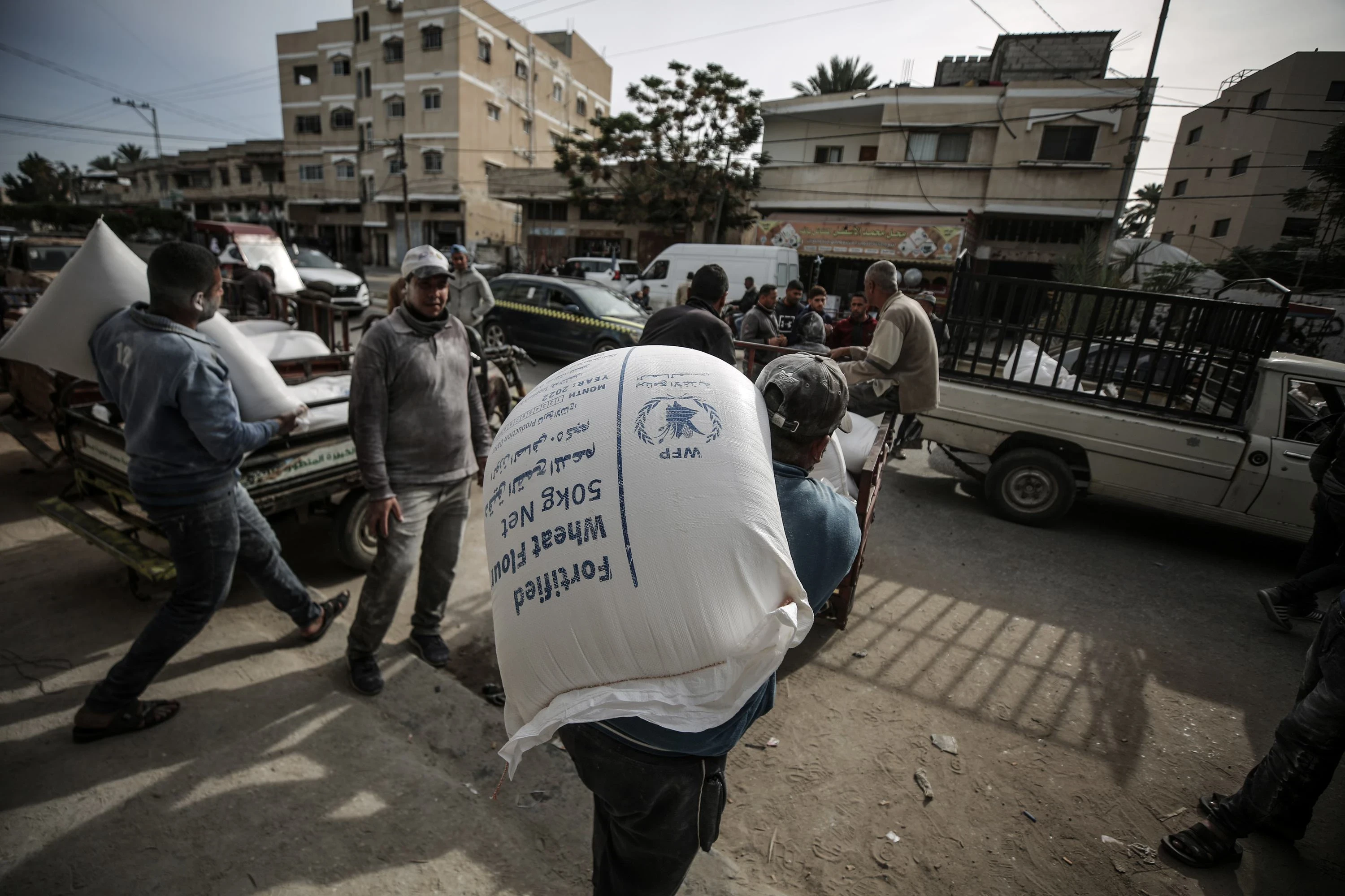 برنامج الأغذية العالمي يحذّر من توقف المساعدات إلى سوريا مطلع 2026