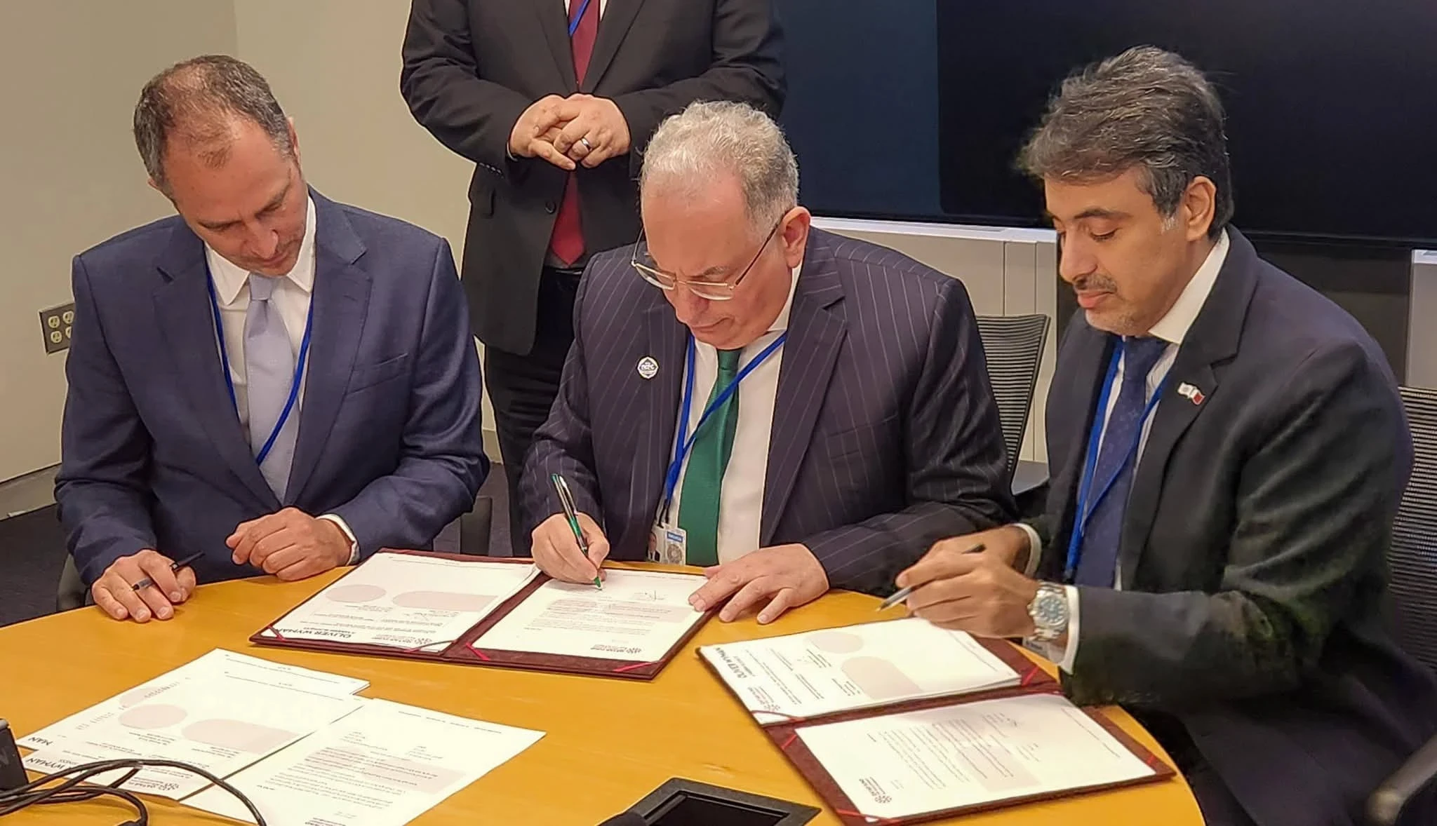 اتفاق دولي لتقييم القطاع المالي في سوريا بدعم قطري وأمريكي