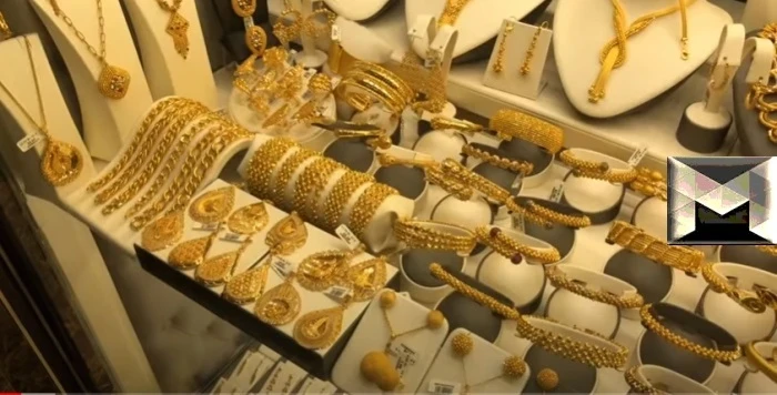 الذهب يستعيد بريقه بعد تراجع حاد