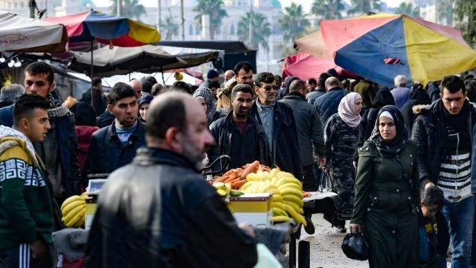 شلل يضرب الأسواق السورية والأهالي يشترون المواد الغذائية بالقطعة