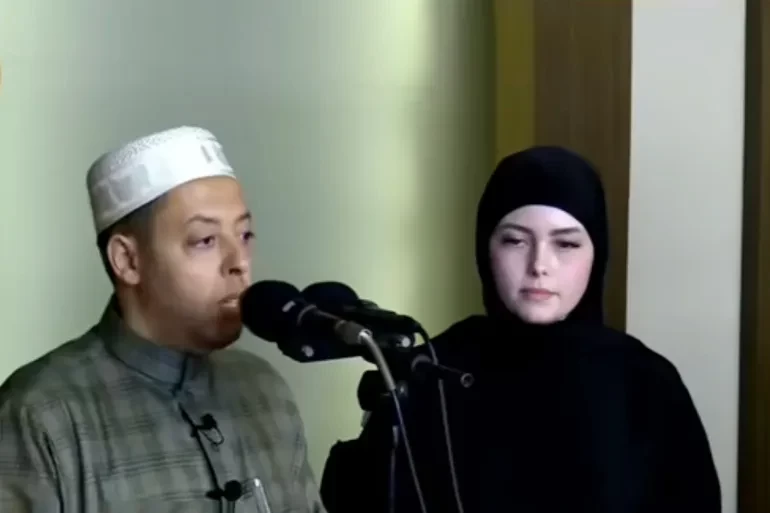 فتاة فرنسية تعلن إسلامها بعد تأثرها بسماع القرآن الكريم.. وتتمنى زيارة الكعبة
