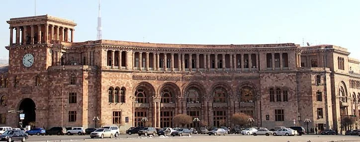 أرمينيا تسلّم مواطنين سوريين محكومين بالسجن المؤبد إلى دمشق