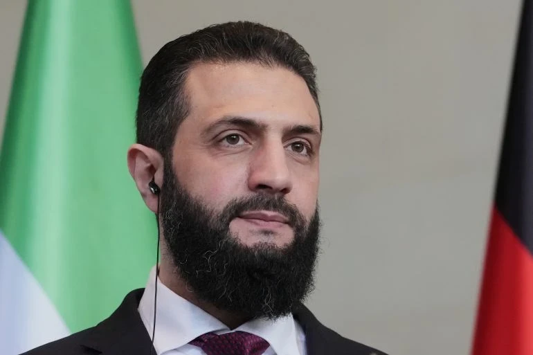 تصريحات للشرع حول الدستور والعلاقات خلال جلسة في لندن