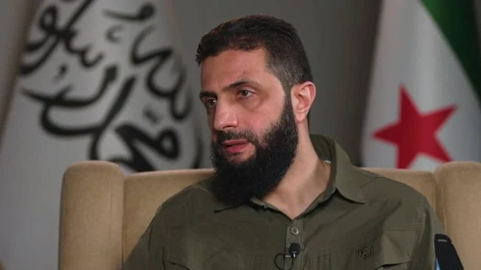 الجـولاني يـزور شـقة عائـلته في دمشق ويطـلب إخـلاءها لتمـهيد عـودة والـديه