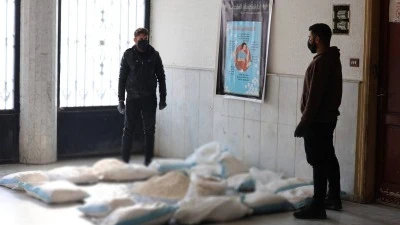 ضبط كميات كبيرة من المواد المـ..ـخدرة وتفكيك شبكات تهـ..ـريب في سوريا