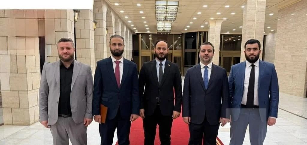 اجتماعات رسمية تبحث عودة النازحين وملف الدمج في حلب ضمن مسار وطني مؤسساتي