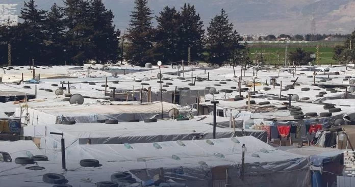 الجـيش اللبناني يهـاجم مخيمات السوريين ويعتـقل عدد كبير منهم