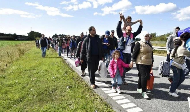قانون جديد للعمالة وحزمة من الإجراءات لتسريع طلب اللاجئين في ألمانيا