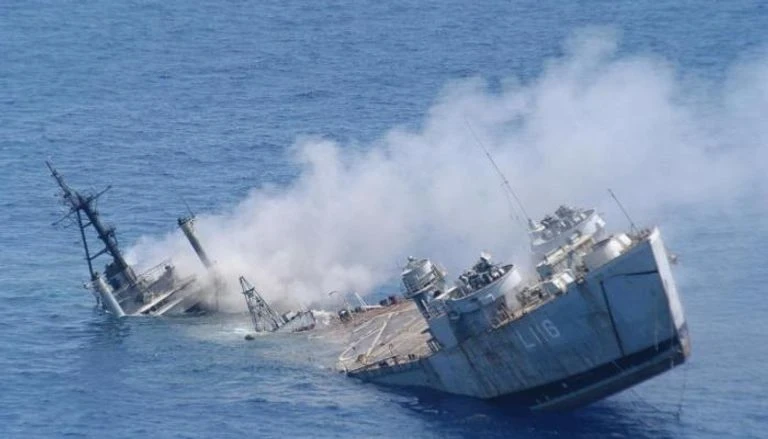 غرق سفينة تجارية قبالة سواحل "سيناء" المصرية ومعظم طاقمها من السوريين
