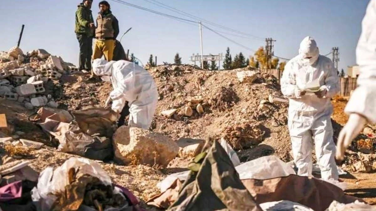 اكتشاف مقـ.ـبـرة جمـ.ـاعية قرب حاجز “ سـ.ـيىء السمعة” في درعا