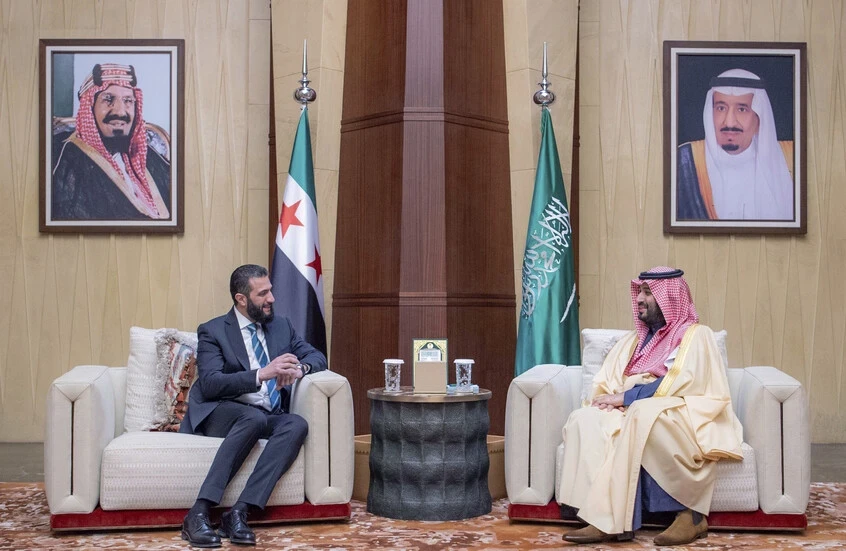 سوريا والسعودية أمام تعاون عسكري محتمل.. ماذا نوقش خلال زيارة الشرع إلى الرياض؟