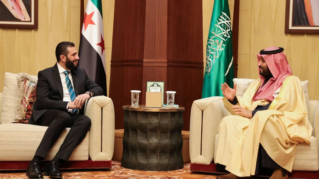 الشرع يناقش الوضع الاقتصادي السوري وجذب الاستثمارات خلال زيارته للسعودية