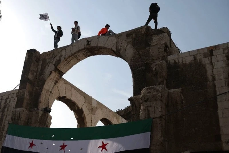 بـلاغ لعنـاصـر النظـام السـابق