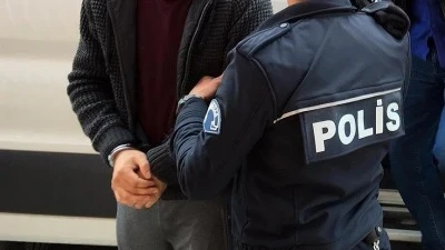 إحالة صحفي إيراني: تحقيقات تكـشف عن تـورطـه في التحـريض على الكـراهـية ضد اللاجئين في تركيا