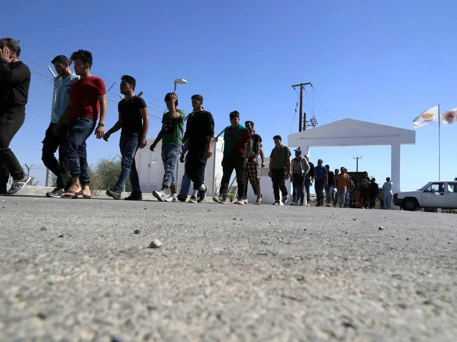 تقرير حقوقي يكشف عن تأخيرات طويلة في معالجة طلبات اللجوء للسوريين في قبرص