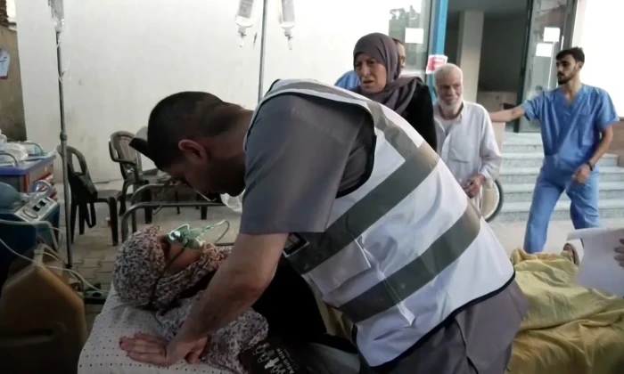 دعوة فرنسية لمنح جائزة نوبل للسلام لعاملي الصحة في غزة