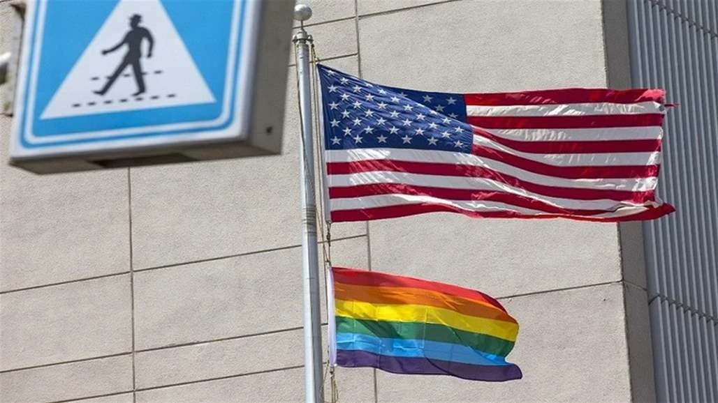 حظر أعلام المثليين في السفارات الأمريكية