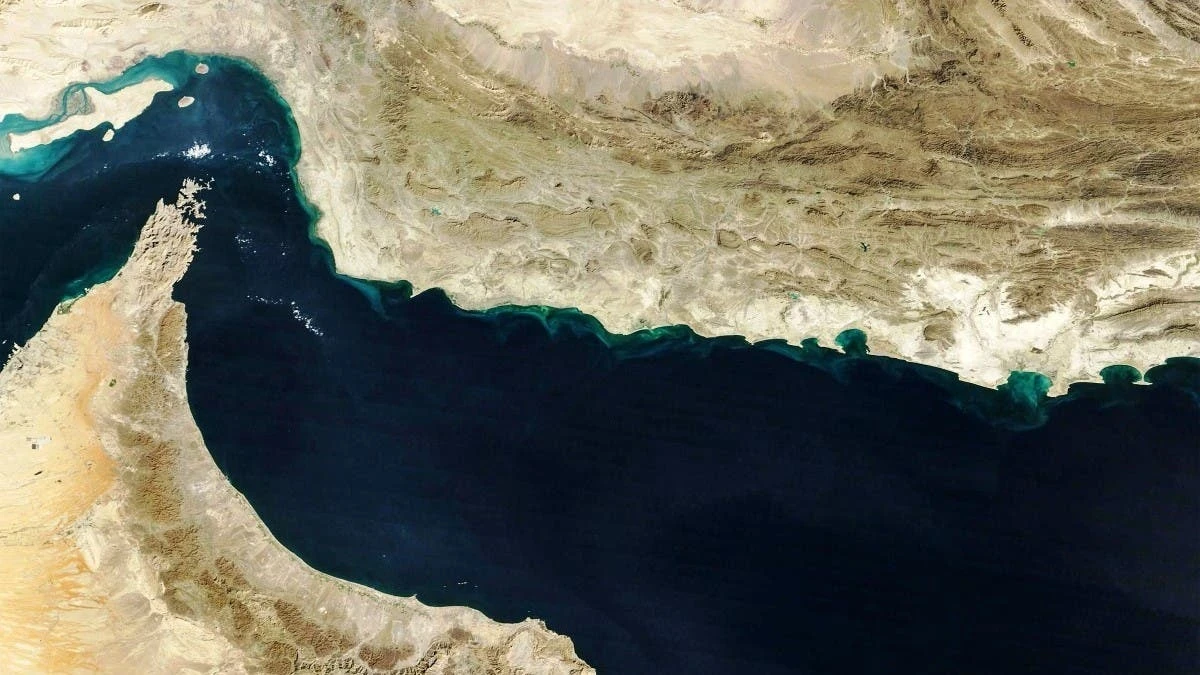 البرلمان الإيراني يوافق على إغلاق مضيق هرمز والقرار النهائي بيد أعلى هيئة أمنية