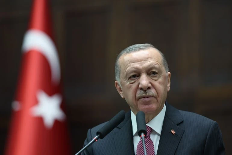 أردوغان: الغارات في سوريا تهدد فرص التهدئة.. وتركيا تؤكد تمسكها بوحدة الأراضي السورية