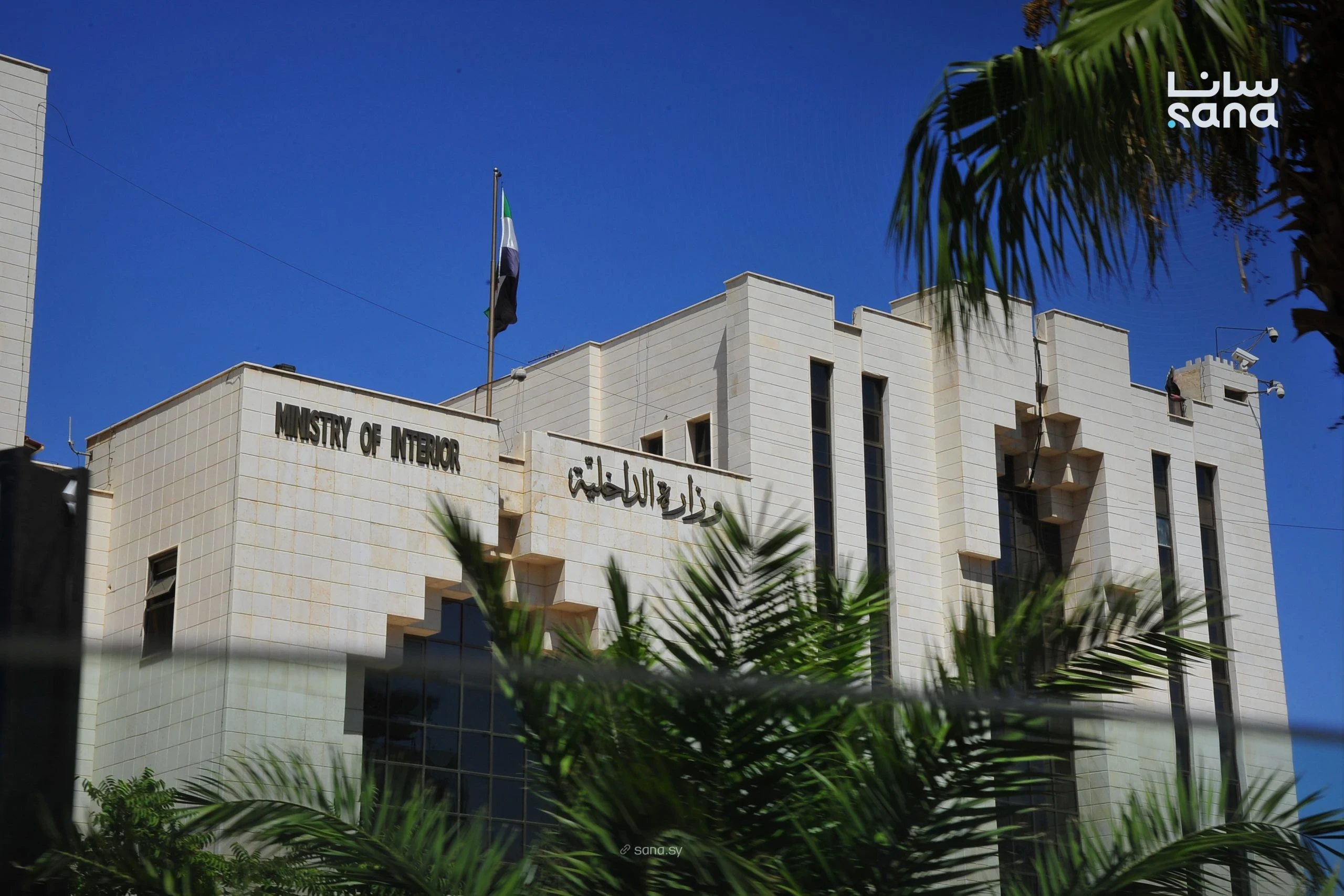 ضبط شحنة أسلحة في ريف دير الزور وإحباط محاولة تهريب خارج البلاد