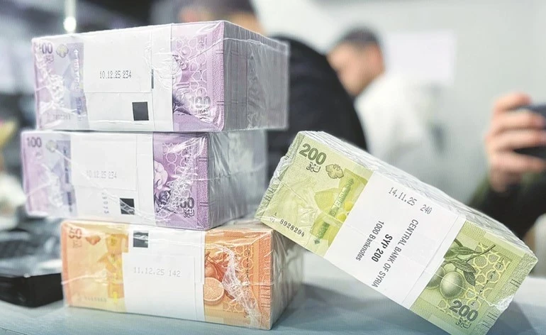 تحسن بسعر الليرة في افتتاح يوم الأحد