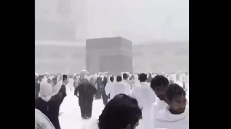 ما صحة فيديو تساقط الثلوج على مكة المكرمة والحرم المكي