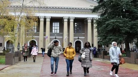 سوريا تبحث إعادة فتح «البيت الروسي» واستئناف قبول طلابها في الجامعات الروسية