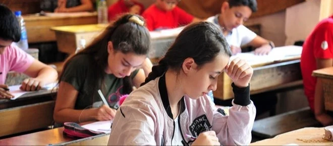 فـضـيحـة تـزويـر في امتحانات دمشق: وزارة التربية تكـشف وتتخذ إجـراءات صـارمـة