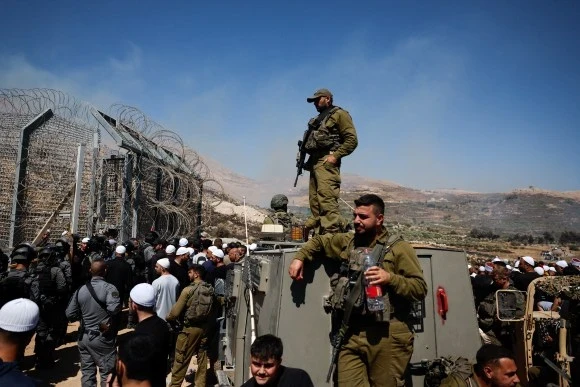 فصيل يعلن تحركات في سوريا تتعلق بمواقع أمريكية وإسرائيلية