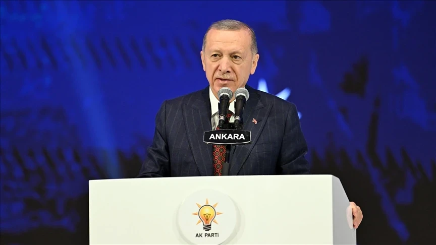 رئيس تركيا ينتقد استغلال قضية اللاجئين من قبل المعارضة ويؤكد على اختفاء بعض الشخصيات السياسية