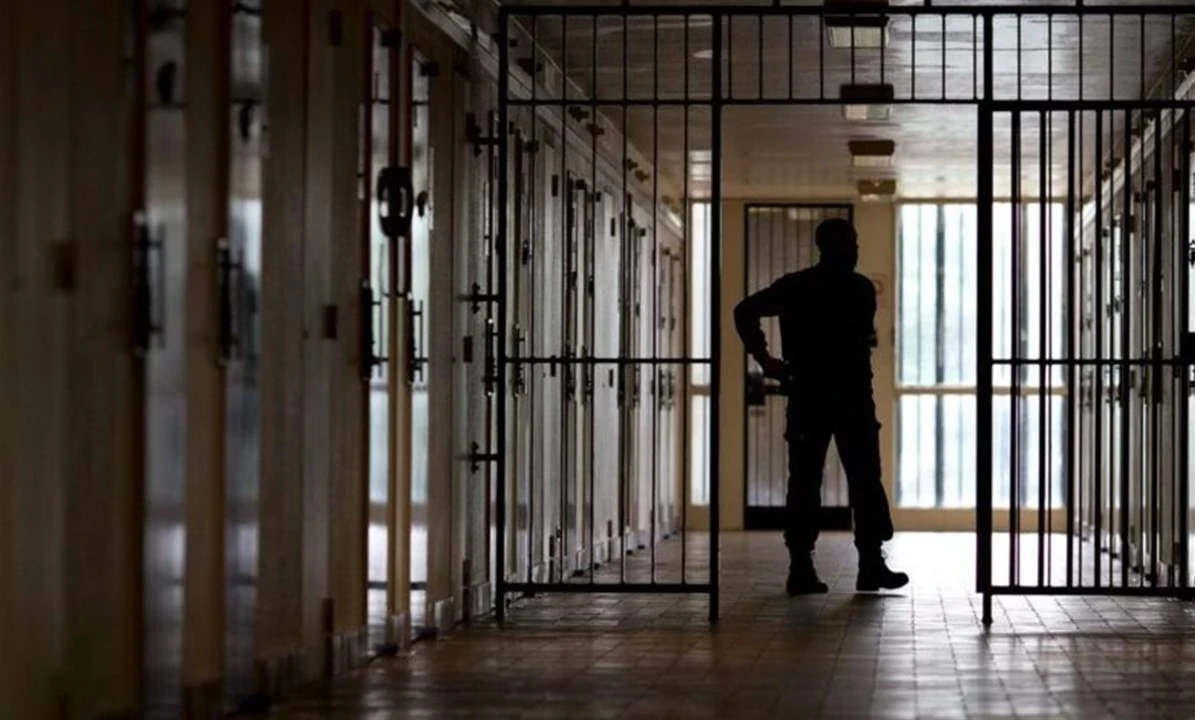 وفاة سجين سوري في القبة تشعل مطالب بتحسين أوضاع المعتقلين