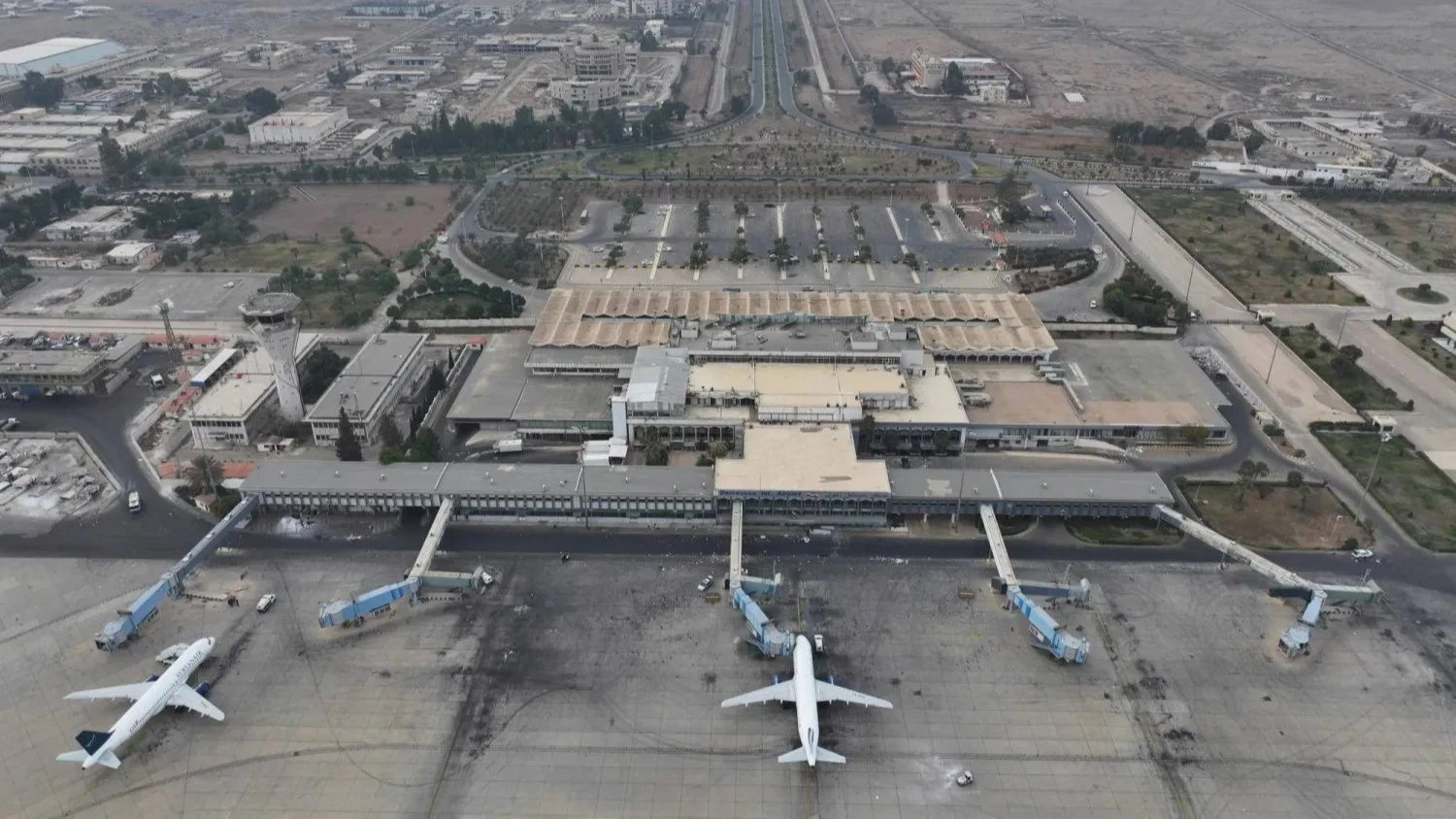 أبرز ما جاء في عقود تطوير مطار دمشق الدولي